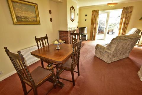 17 Sheppards Field, Wimborne, BH21 1PX