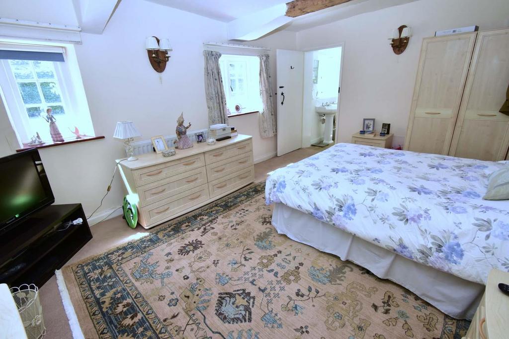 A bedroom 5 gf.jpg