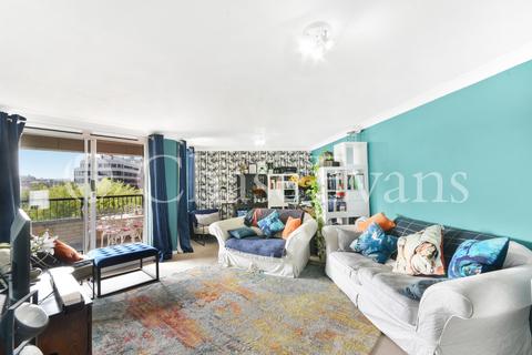 2 bedroom flat for sale, Hooper Square, Aldgate, London, E1