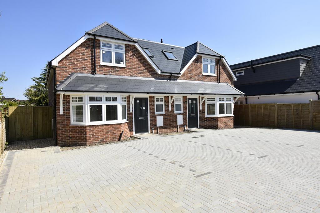 Hayes Lane, Wimborne, Dorset, BH21 3 bed townhouse for sale £465,000