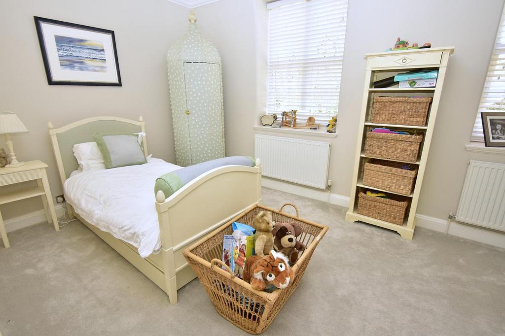 A bedroom 3.jpg