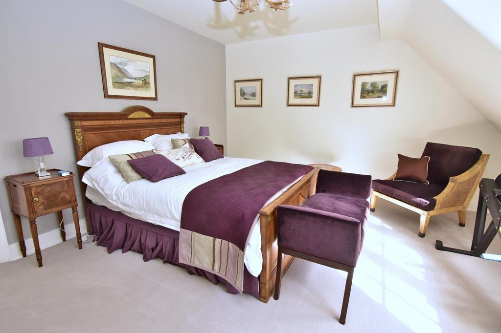 A bedroom 4.jpg