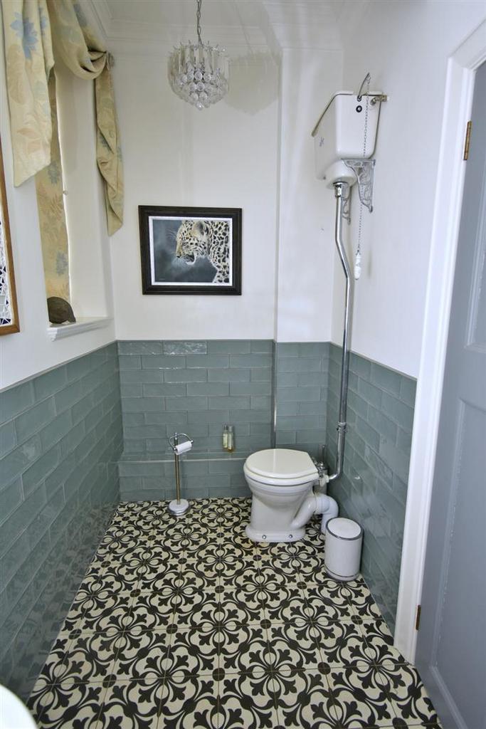 A cloakroom port.jpg