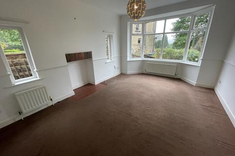 4 bedroom detached house to rent, Nab Lane, Shipley BD18