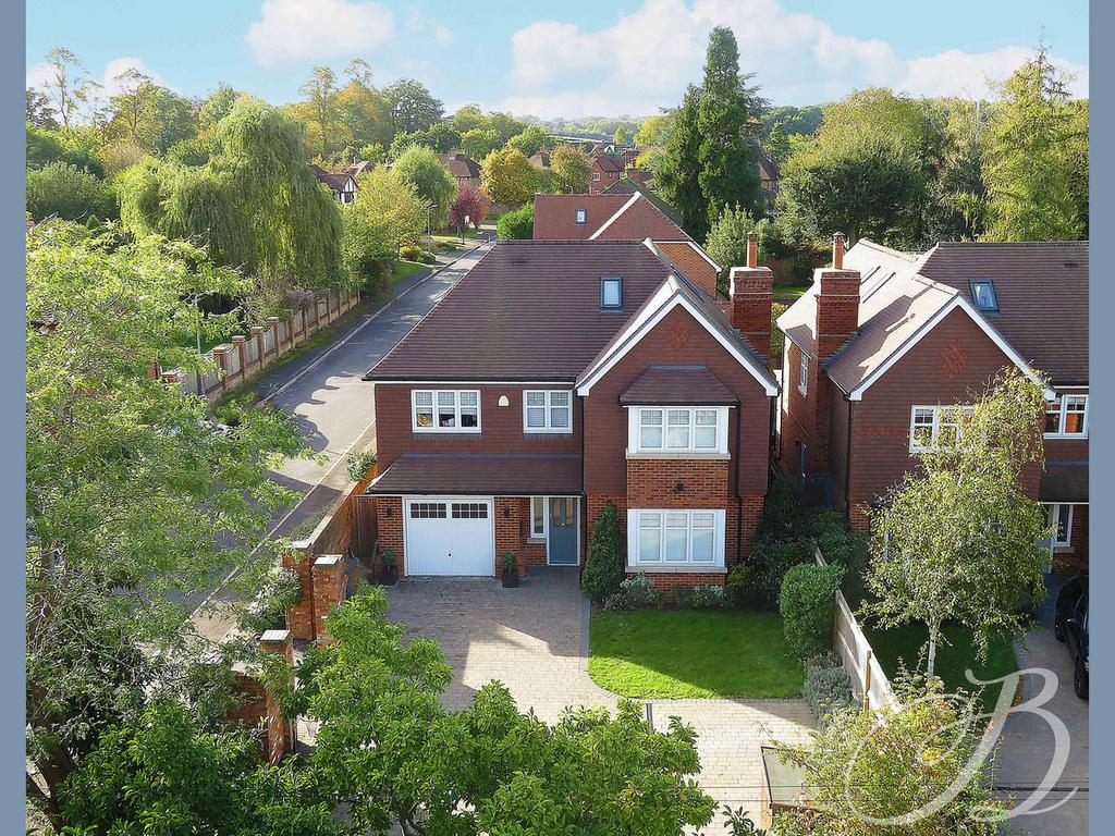 Kinghorn Park, Maidenhead, SL6 5 bed detached house for sale £1,375,000