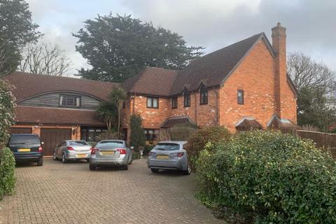 6 Ashton Place, Maidenhead, SL6 4TA