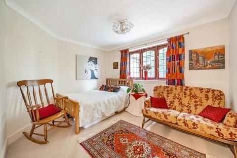 6 Ashton Place, Maidenhead, SL6 4TA