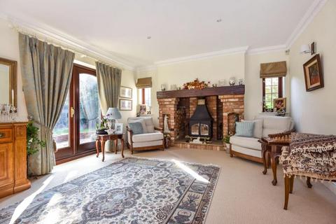 6 Ashton Place, Maidenhead, SL6 4TA