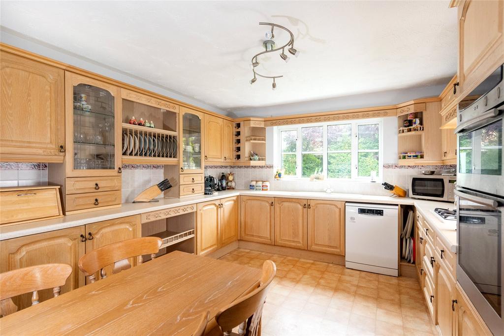 Kitchen/Breakfast Rm