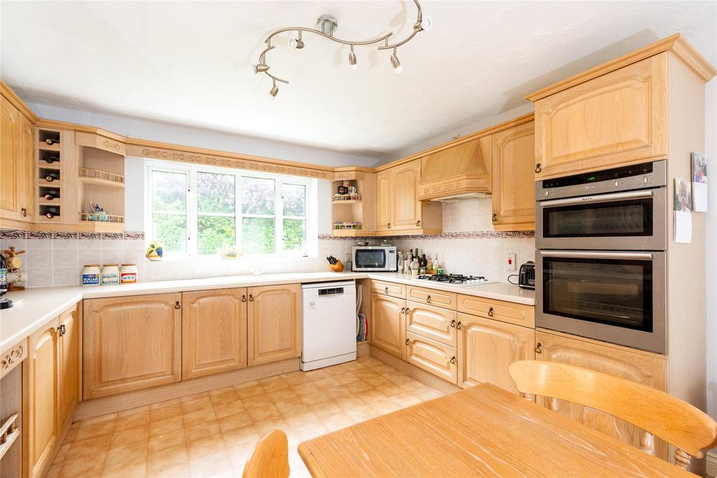 Kitchen/Breakfast Rm