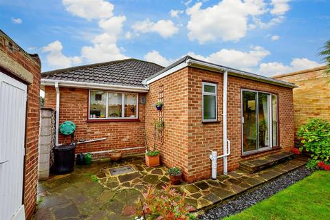 8 Elmington Close, Bexley, DA5 1LY