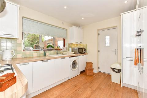 8 Elmington Close, Bexley, DA5 1LY