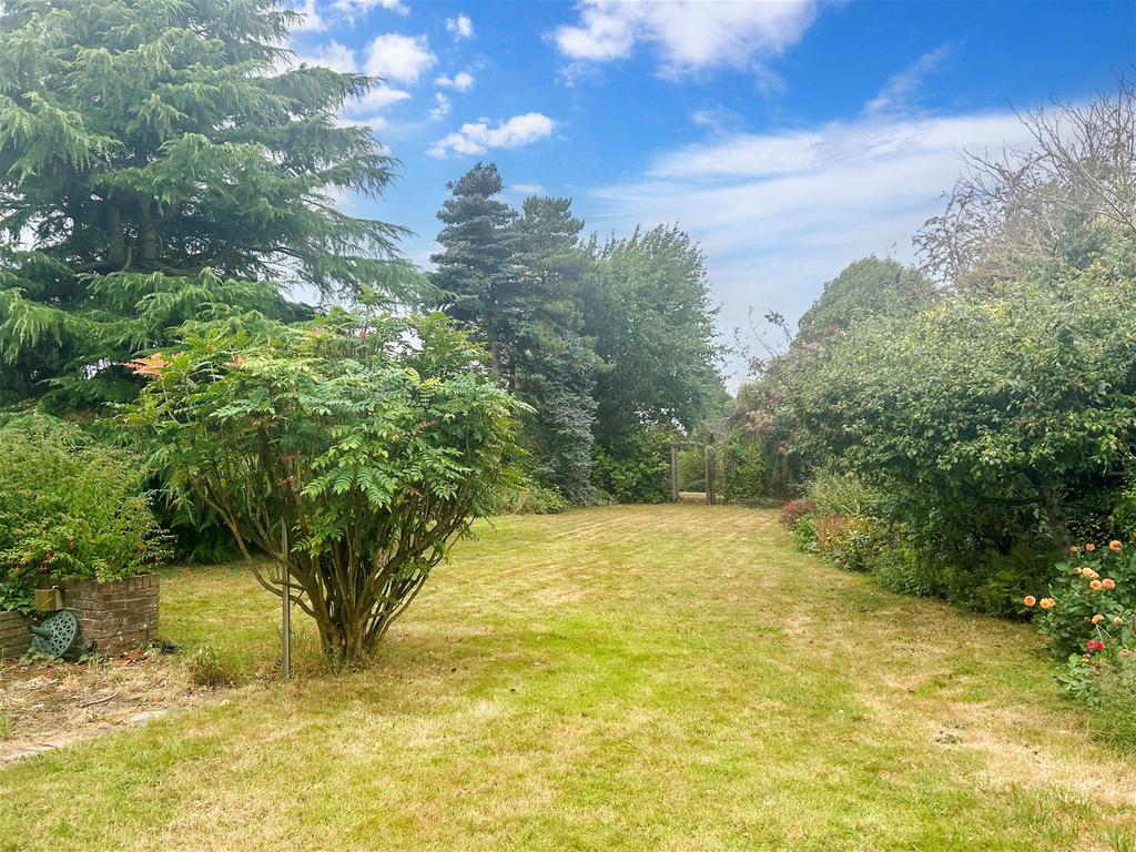 Dean Street, East Farleigh, Maidstone, Kent 4 bed detached house for