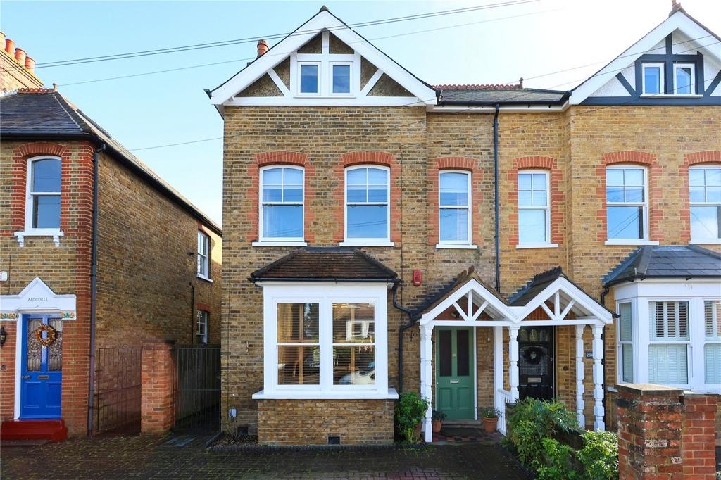 Winchester Road, WaltonOnThames, KT12 5 bed semidetached house for