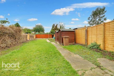 3 bedroom semi-detached house to rent, Loftin Way, Chelmsford