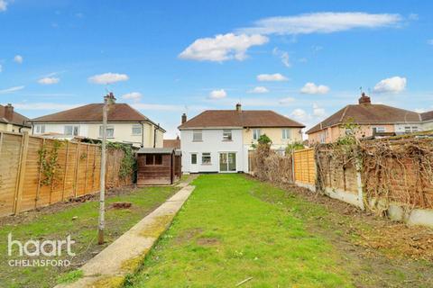 3 bedroom semi-detached house to rent, Loftin Way, Chelmsford