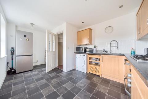 22 Appleford Drive, Carterton, OX18 1HT