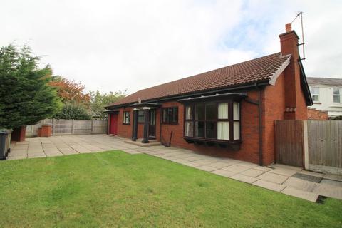 3 bedroom bungalow for sale - Marlborough Road, Southport PR9