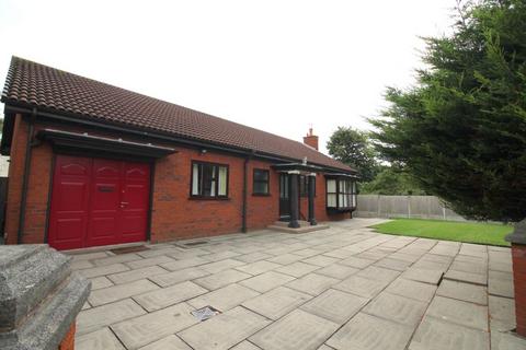 3 bedroom bungalow for sale - Marlborough Road, Southport PR9