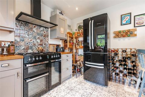 6 Maple Close, Hornchurch, RM12 4QL