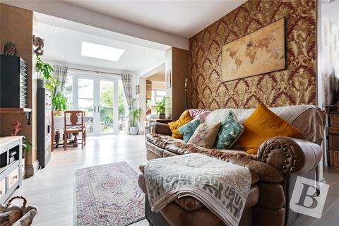 6 Maple Close, Hornchurch, RM12 4QL