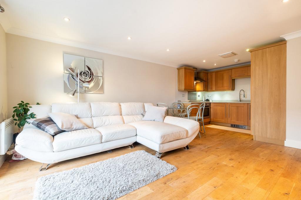 Bailey Avenue, Lytham St. Annes, FY8 2 bed apartment for sale £220,000