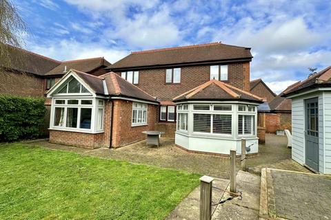 4 bedroom detached house for sale, Lych Gate Court, Hightown, Ringwood, BH24 3DZ