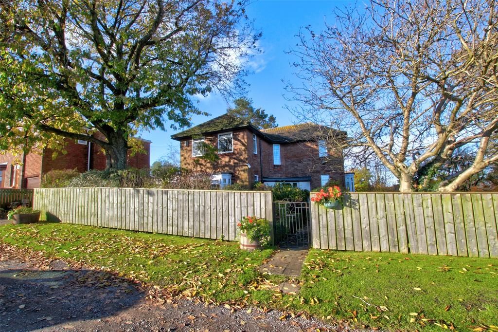 North Close, Kirk Merrington, Spennymoor, DL16 3 bed detached house for