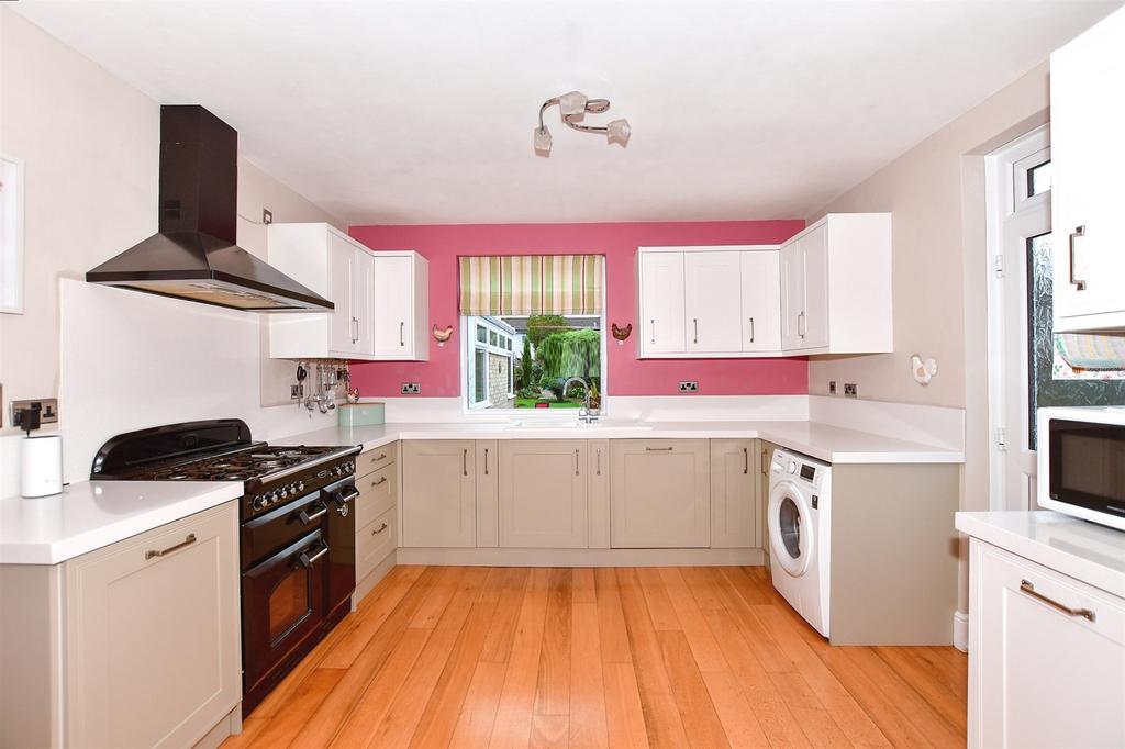 Pickering Street, Loose, Maidstone, Kent 4 bed chalet for sale £575,000