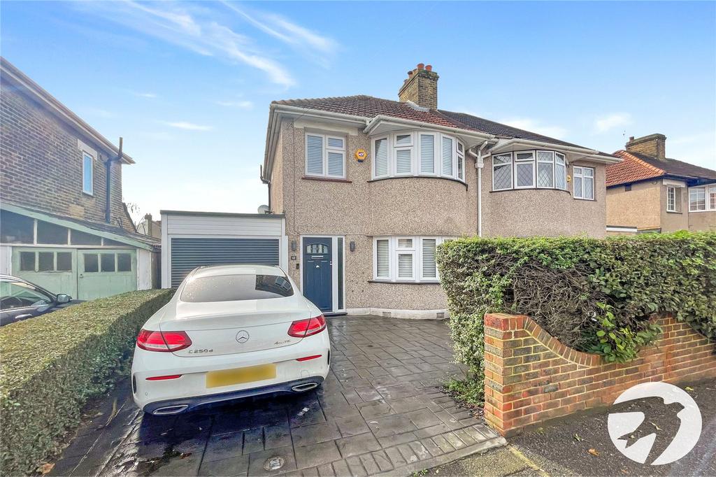 Wrotham Road, Welling, Kent, DA16 3 bed semidetached house for sale