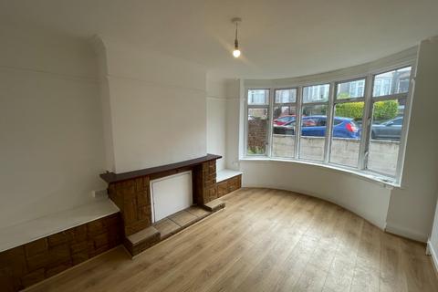3 bedroom terraced house to rent, Harcourt Street, Luton, Bedfordshire, LU1 3QL