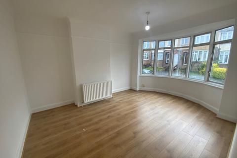 3 bedroom terraced house to rent, Harcourt Street, Luton, Bedfordshire, LU1 3QL