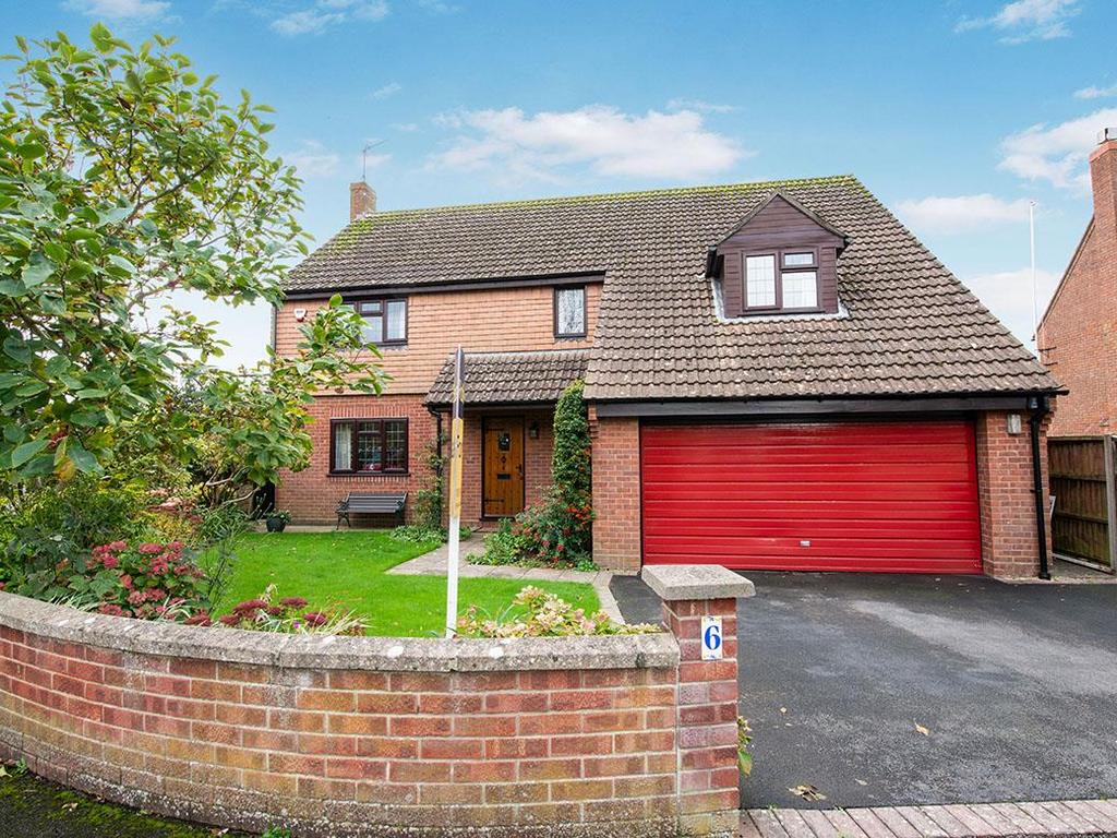 Court Gardens, Yeovil, Somerset, BA21 4 bed detached house for sale £