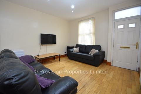 6 bedroom terraced house to rent, Beamsley Terrace, Hyde Park LS6