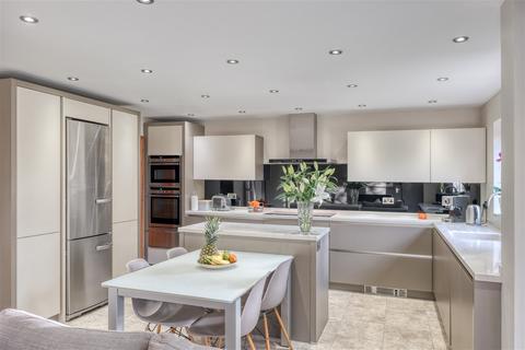 Woodland Corner Chestnut Close, Fernhill Heath, Worcester, WR3 7SZ