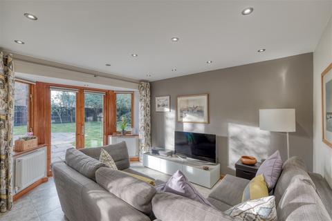 Woodland Corner Chestnut Close, Fernhill Heath, Worcester, WR3 7SZ