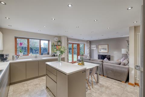 Woodland Corner Chestnut Close, Fernhill Heath, Worcester, WR3 7SZ