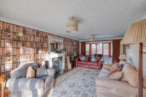 Woodland Corner Chestnut Close, Fernhill Heath, Worcester, WR3 7SZ