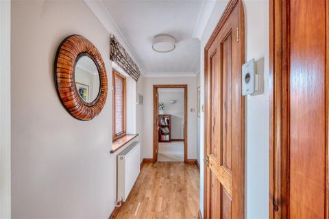 Woodland Corner Chestnut Close, Fernhill Heath, Worcester, WR3 7SZ