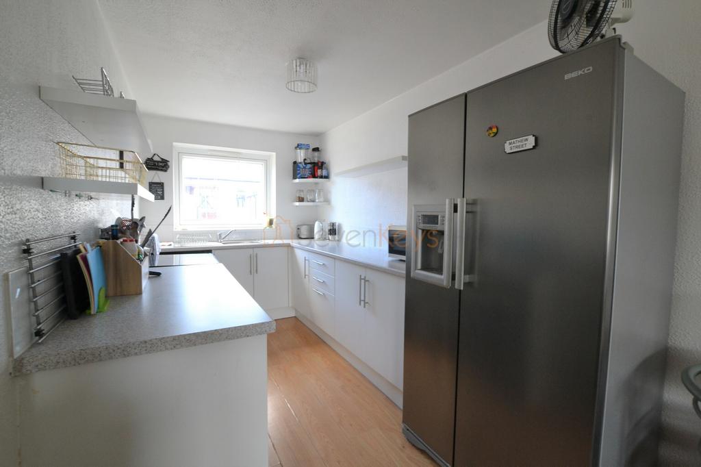 Meadow Lane, Dunston, Gateshead, Tyne and Wear 2 bed flat for sale £66,000