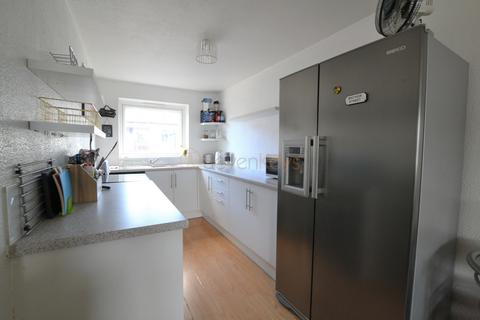 2 bedroom flat for sale, Meadow Lane, Dunston, Gateshead, Tyne and Wear