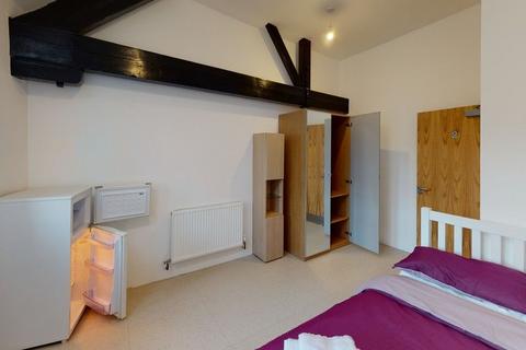 6 bedroom flat to rent, Flat 3, 1 Barker Gate, Lace Market, Nottingham, NG1 1JS