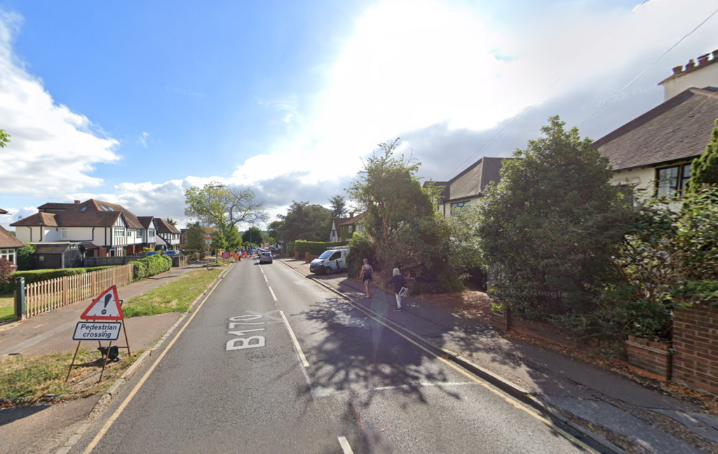 Palmerston Road, Buckhurst Hill IG9 4 bed detached house to rent £3,500 pcm (£808 pw)