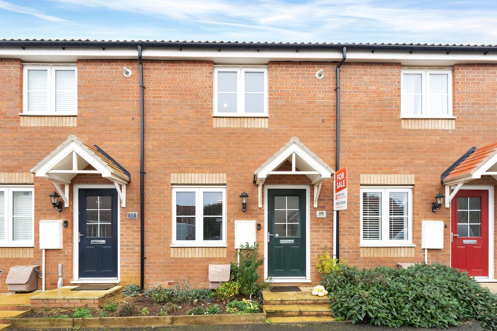 Blackwater Road, Barleythorpe 2 bed terraced house for sale £214,000