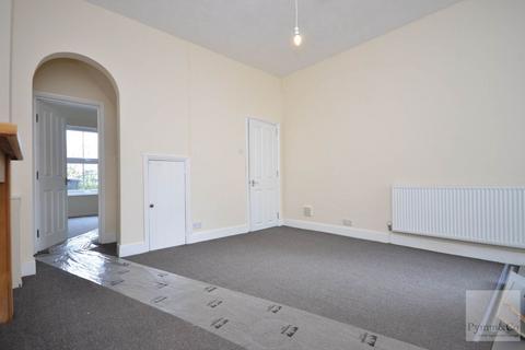3 bedroom terraced house to rent, Denbigh Road, Norwich NR2