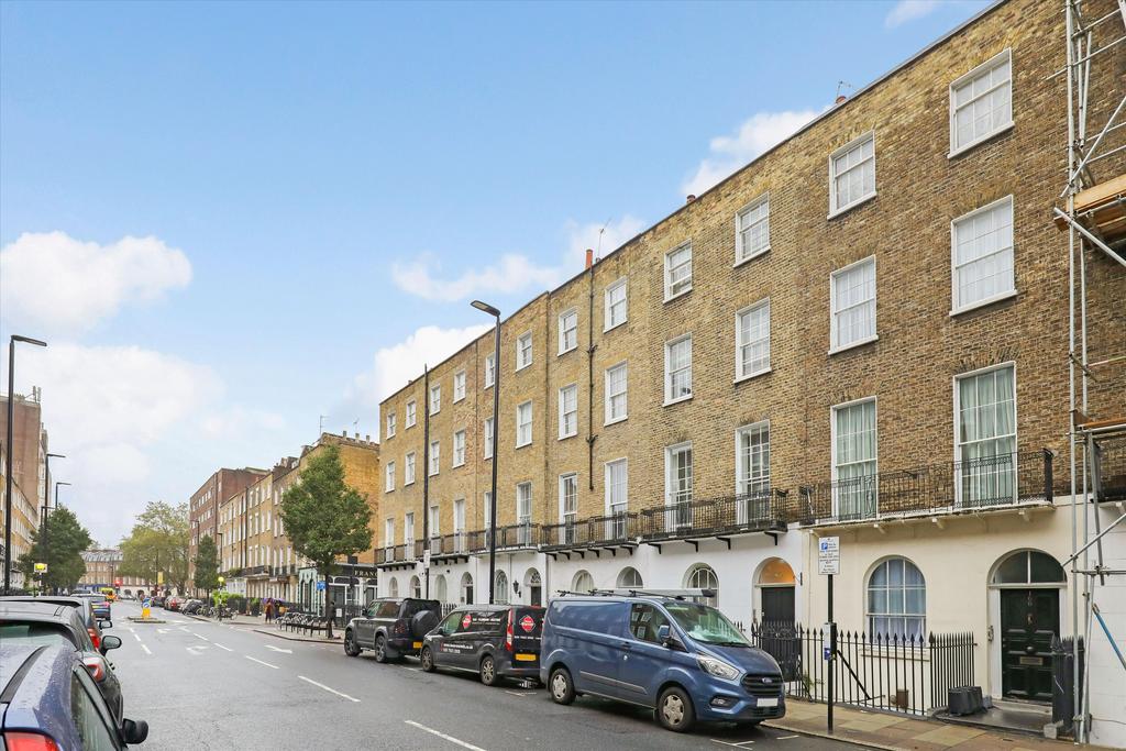Gloucester Place, London, NW1 2 bed flat for sale £875,000