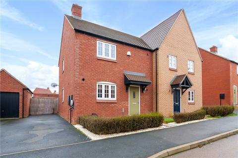 3 bedroom semi-detached house for sale - Wetherby Drive, Towcester, Northamptonshire, NN12