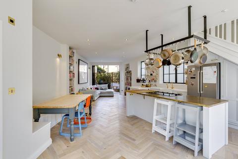 33 Willoughby Road, London, NW3 1RT