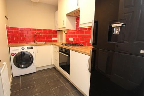 2 bedroom flat to rent, Cadiz Street, Leith, Edinburgh, EH6