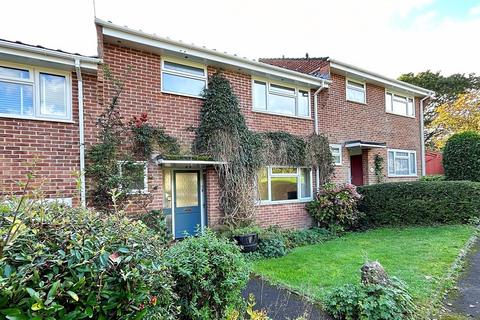 3 bedroom terraced house to rent, Colehill
